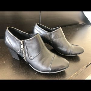b.o.c Black Leather Booties Size 8.5M